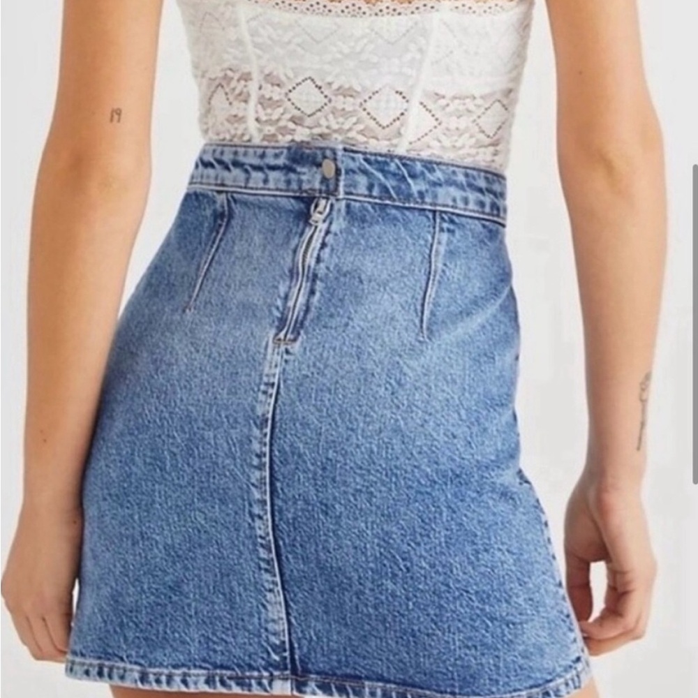 Free People Midnight Magic Skirt size 8
NWOT - Picture 4 of 4